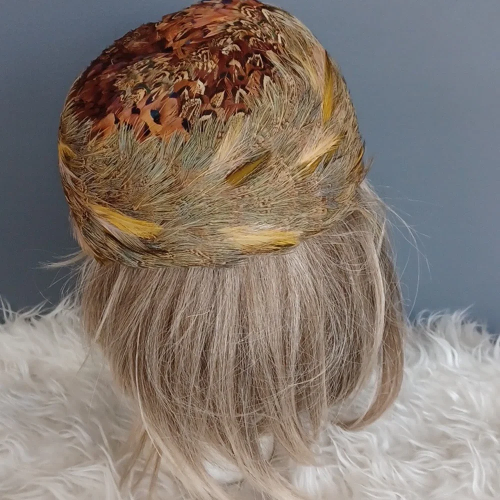 Vintage beautiful feather toque